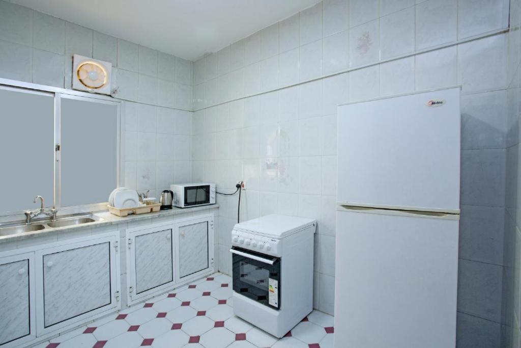 Nuzha Hotel Apartments Mascate Esterno foto
