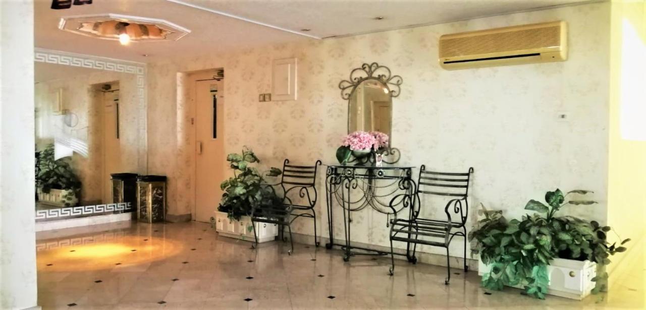 Nuzha Hotel Apartments Mascate Esterno foto