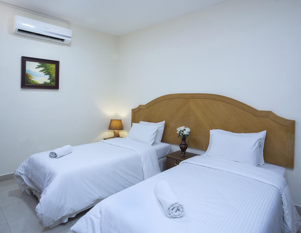 Nuzha Hotel Apartments Mascate Esterno foto