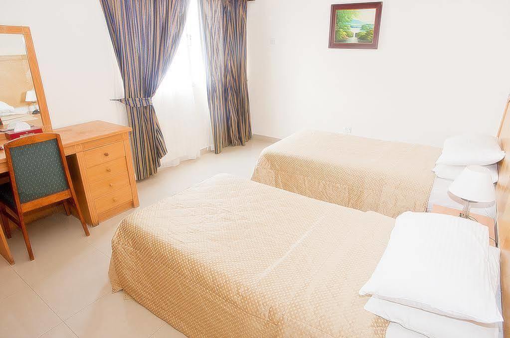 Nuzha Hotel Apartments Mascate Esterno foto