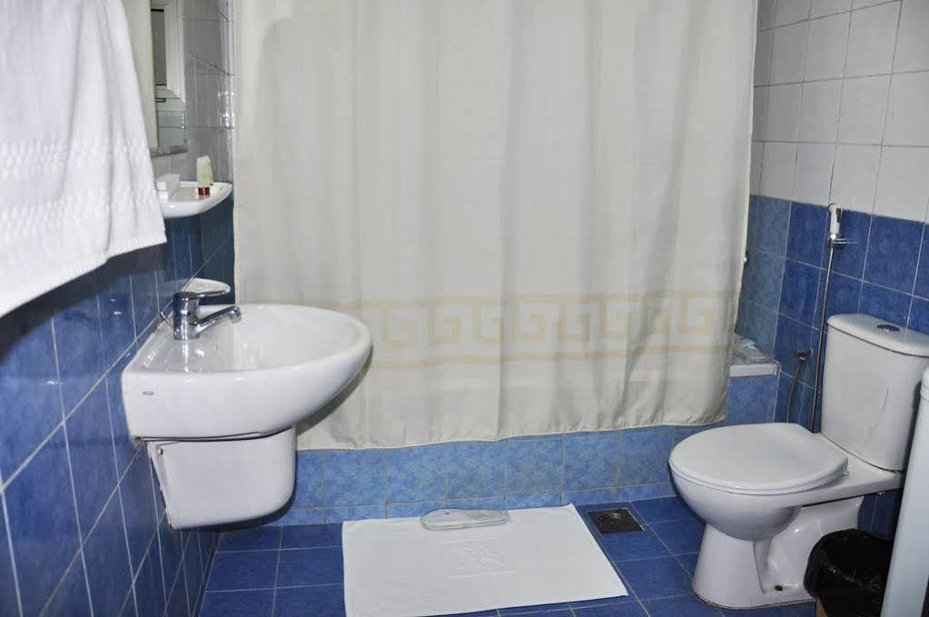 Nuzha Hotel Apartments Mascate Esterno foto